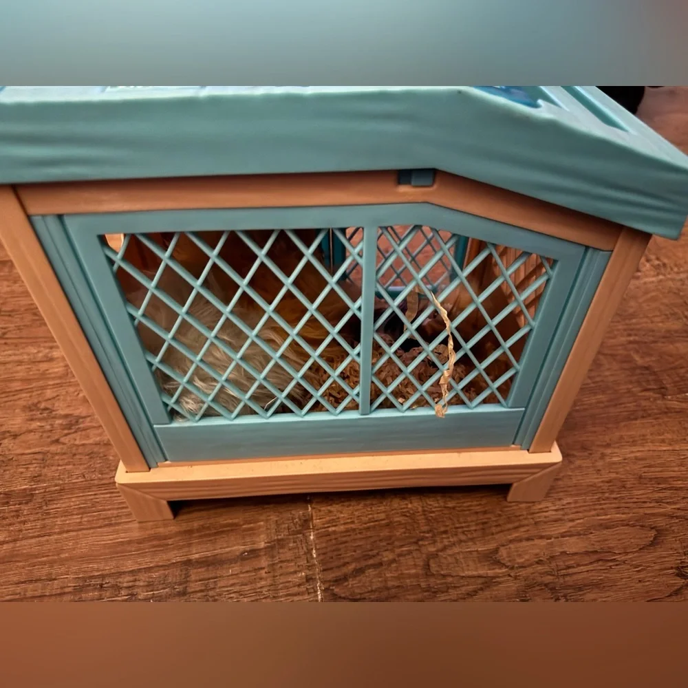 Little Live Pets Mama Surprise Guinea Pig Interactive mom & 3 babies w/ house